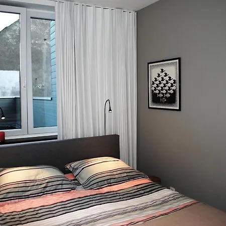 Modern, Gezellig Met Ruim Terras En Garage In * Ostend